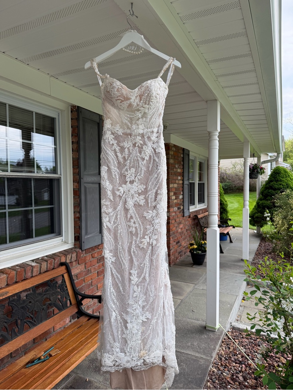 PEN LIV BRIDAL DRESS